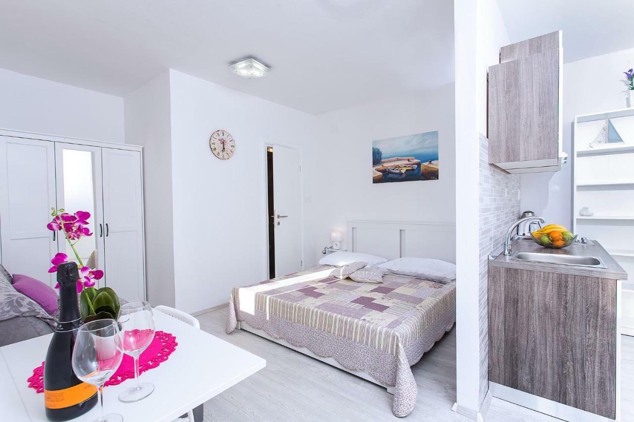 Apartment Biokovo Nature Park Brela Esterno foto