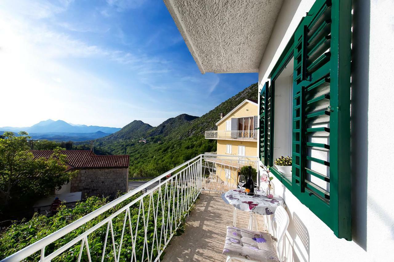Apartment Biokovo Nature Park Brela Esterno foto